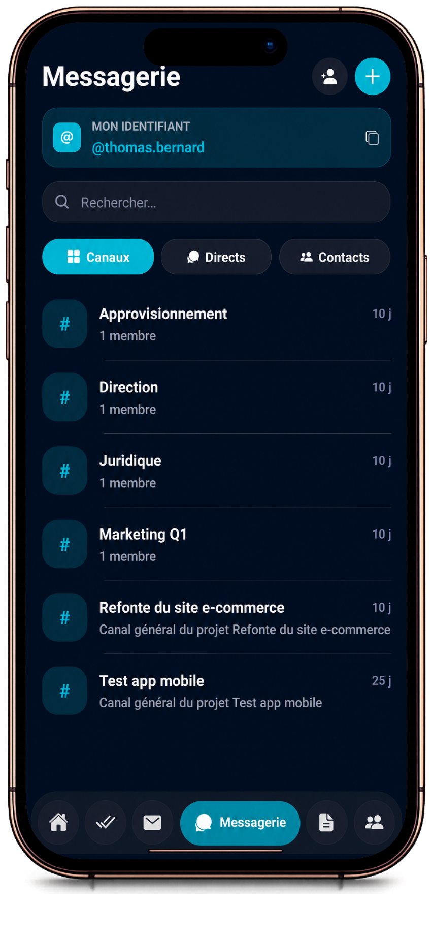 Trois conversations affichées simultanément dans Discussions